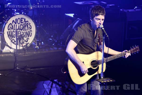 NOEL GALLAGHER'S HIGH FLYING BIRDS - 2011-12-06 - PARIS - Casino de Paris - 